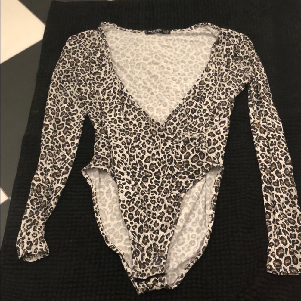 New!!! Cute leopard print body suit.
